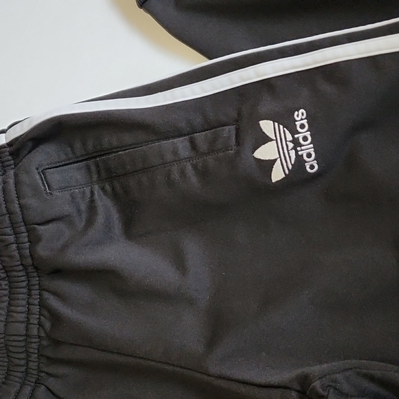 Adidas Kids Essential Black 3 Stripe Tracksuit Bottoms - Picture 3 of 9